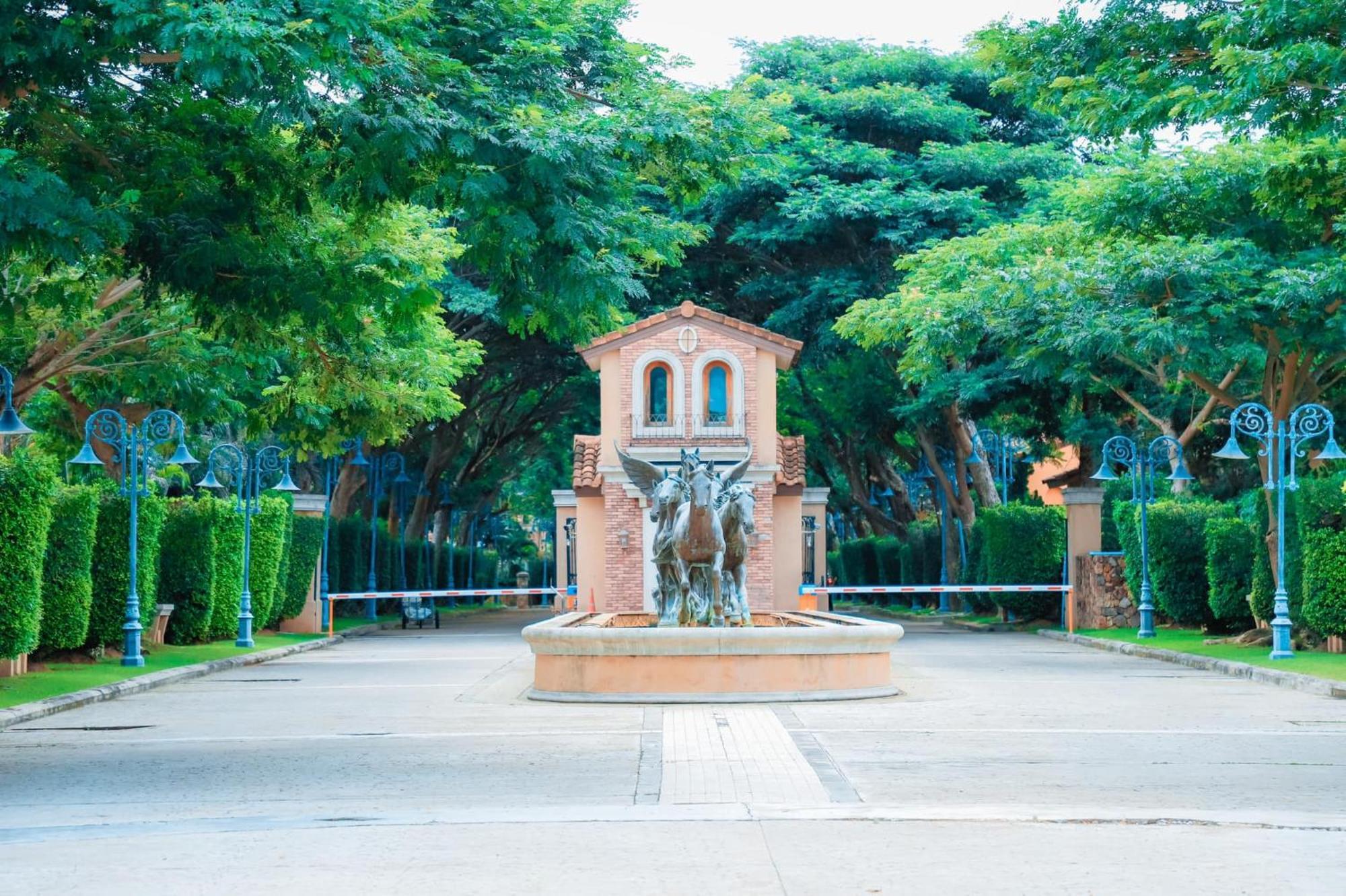 Chivani Pattaya Exterior photo